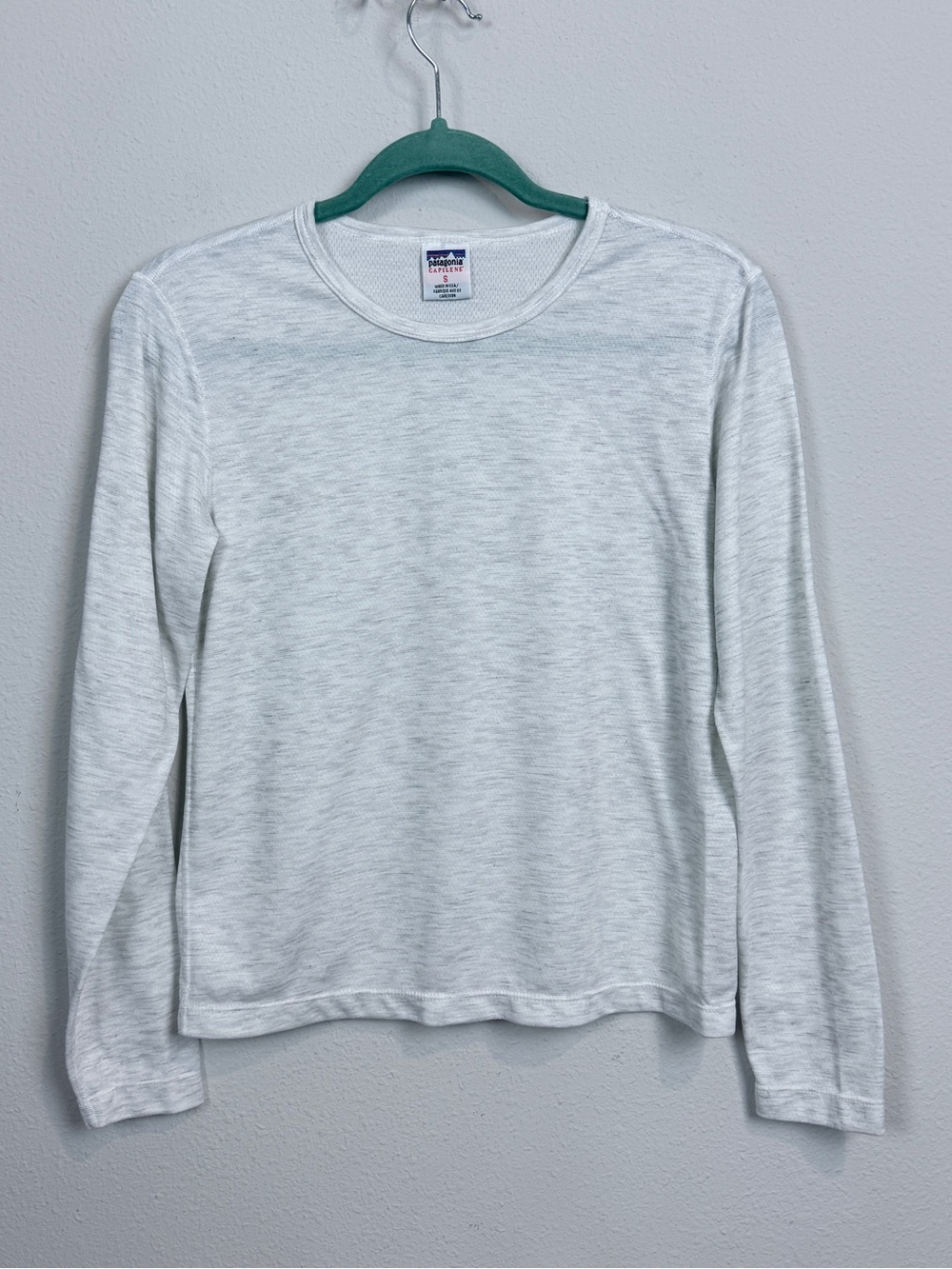 Patagonia Women's Long-Sleeve Capilene Base Layer Shirt Cream Heather S